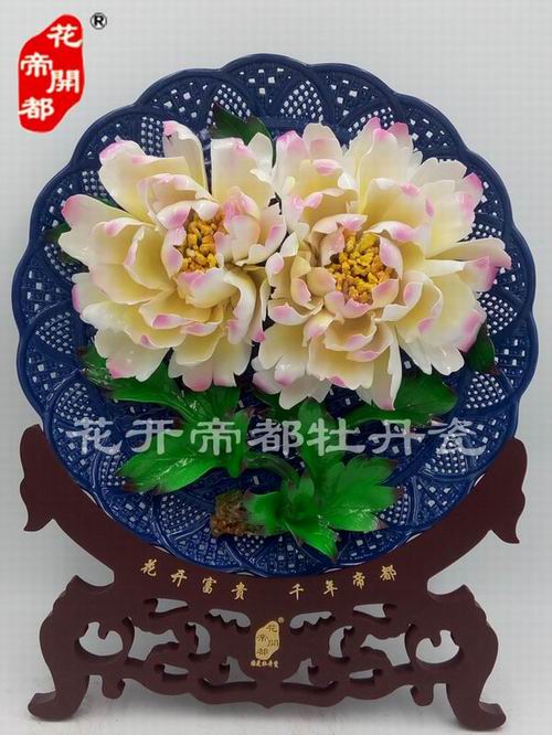 想知道洛陽(yáng)牡丹瓷怎么做的，我們一起來(lái)看看吧
